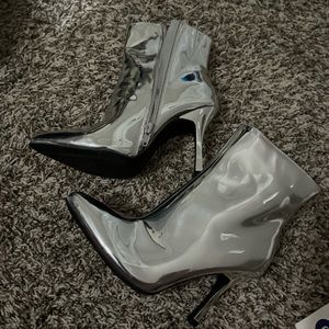 Heel boots